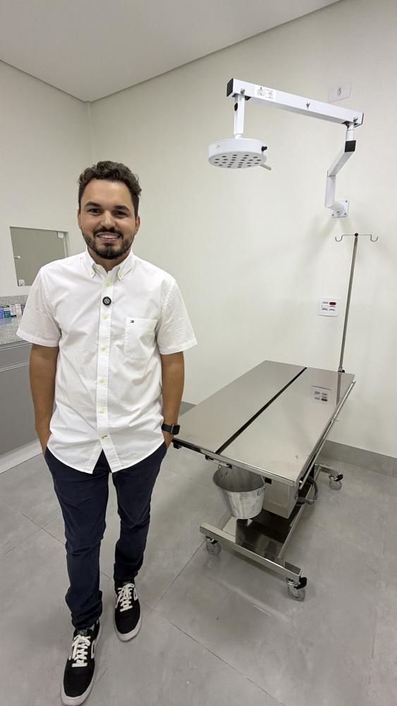 O VETERINÁRIO FELIPE APRILI