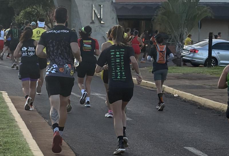 Corredores largaram do Balneário de Rosana rumo ao encontro dos rios Paraná e Paranapanema