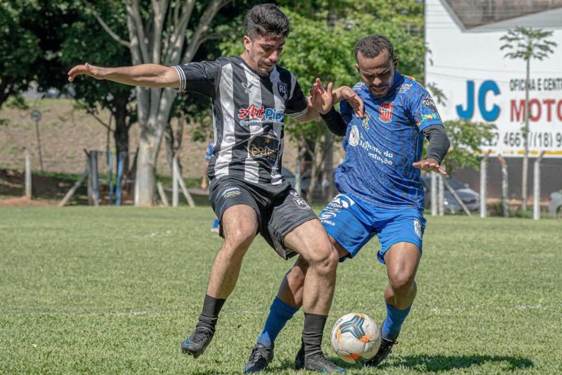 Gols foram divididos entre as 12 partidas disputadas das 3 divisões