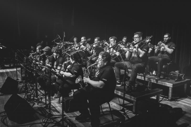 Big Band tem a participação de 17 músicos