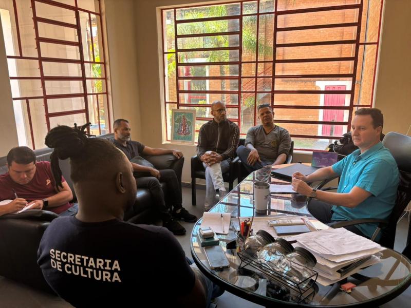 Vencedores do edital participaram na manhã de quarta, de uma reunião para a definição do local das atrações