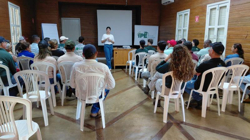 Encontro promovido pelo Instituto de Pesquisas Ecológicas reúne viveiristas de várias cidades da região