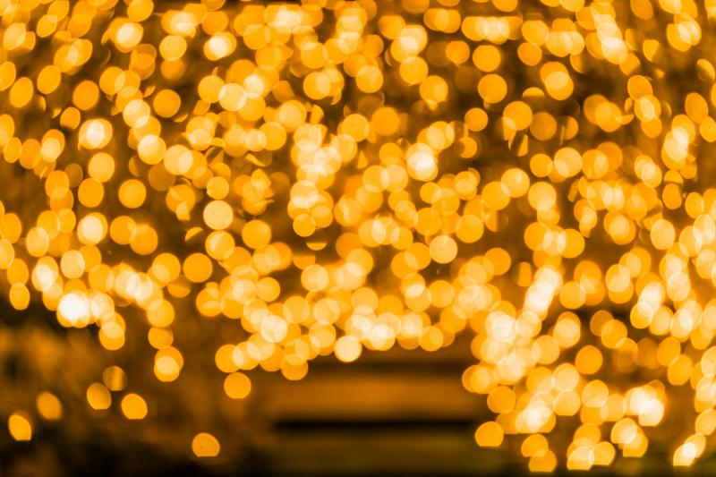 Edital prevê cenários iluminados, estruturas temáticas e intervenções artísticas