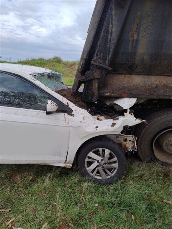 Colisão ocorreu Km 211 da Rodovia Dona Leonor Mendes de Barros, na região de Bauru