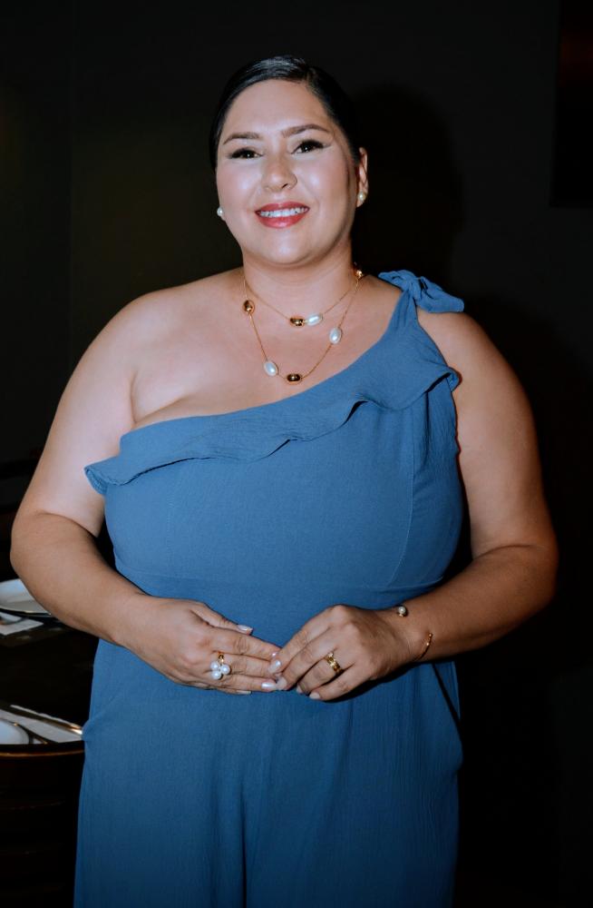 ENFERMEIRA RENATA LISBOA ACOMPANHA MULHERES EM TODAS AS FASES DA VIDA, DESDE O NASCIMENTO ATÉ A MATURIDADE