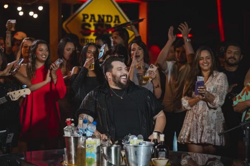 Cantor Panda estará presente na feira nesta noite, com o melhor do sertanejo
