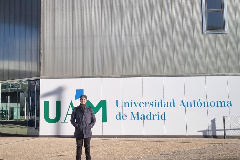 João Gabriel foi para a Espanha no dia 13 deste mês