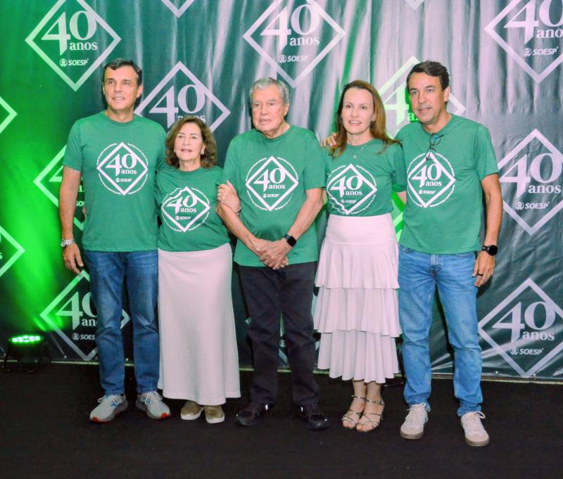  Itamar Jr, Neide Pasquine Oliveira, Itamar Alves de Oliveira, Juliana Fogaça Oliveira e Eduardo Pasquine Oliveira