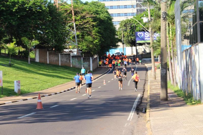 Além de promover qualidade de vida, a ação teve como objetivo a arrecadação de alimentos para o Fundo Social de Solidariedade