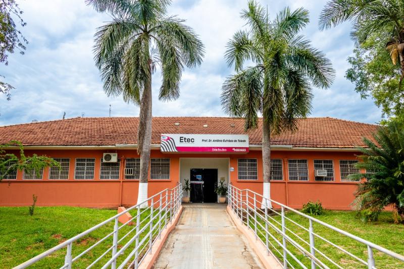 Realizado no Colégio Agrícola, fórum trará informações atualizadas do setor leiteiro