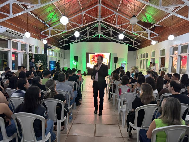 Palestra foi ministrada aos profissionais de Panorama