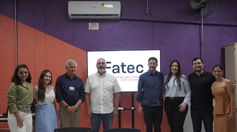  Yhorrana Trava, Jhennifer Santos, prof. Dr. Jerson Joaquim da Silva, Pedro Alcazar Neto, prof. Dr. Ari Alves de Oliveira Filho, Ariane Maciel, Murillo Pereira e Adriana Mello