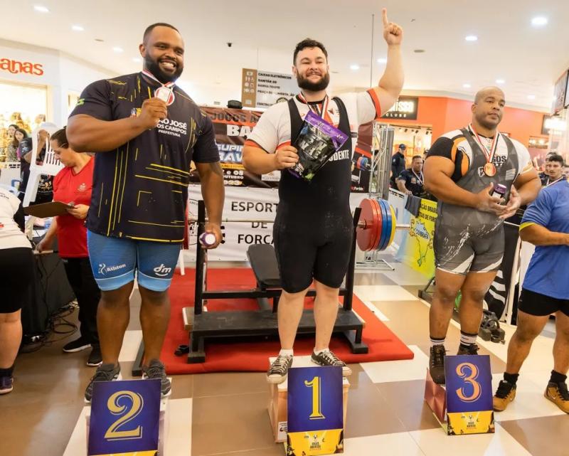 Donizete Júnior busca tricampeonato nos Abertos de supino