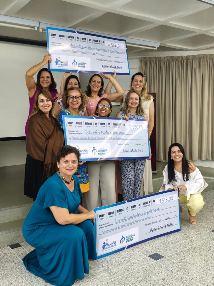 Seduc premiou autores das melhores práticas com valores em dinheiro