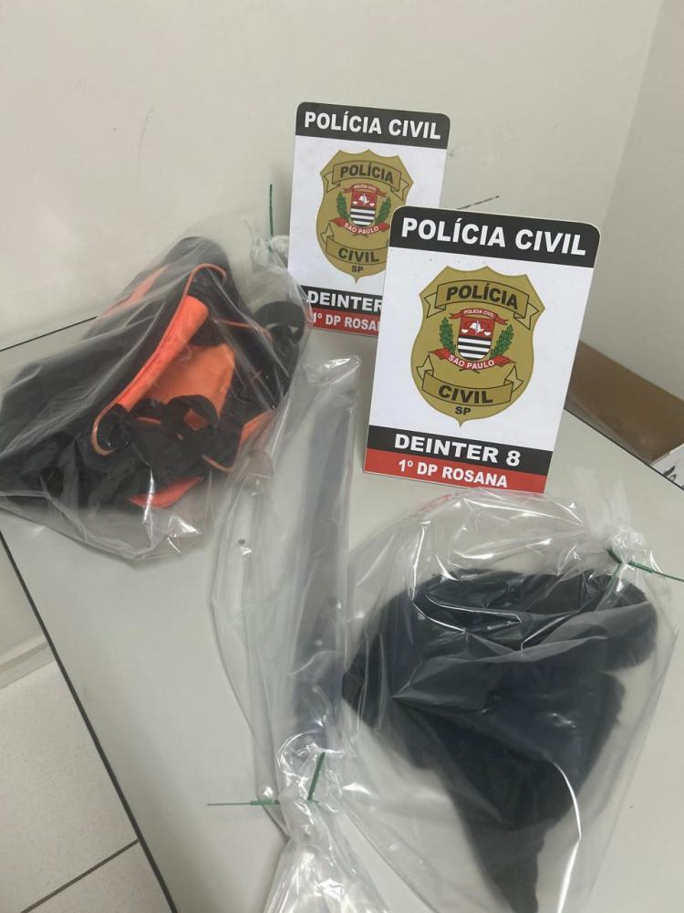 Bolsa que suspeito utilizou para carregar produtos subtraídos foi apreendida