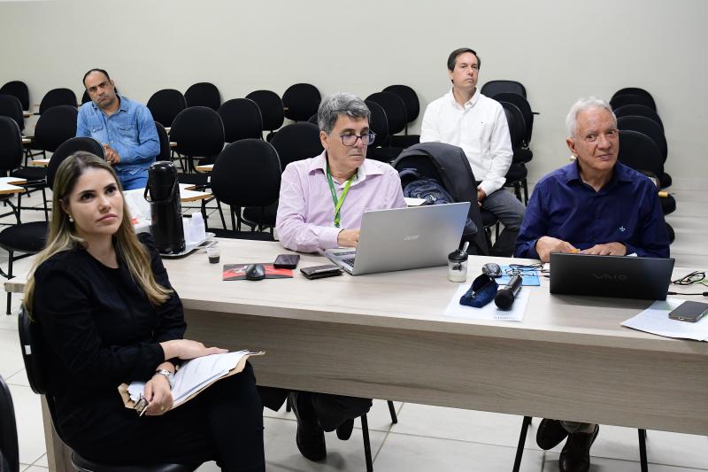 Paola Xavier, autora do estudo, Vamilton, avaliador, e Euribel, orientador