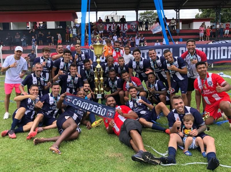 Fúria Futebol Comunidade/Parreira comemora o título conquistado no domingo