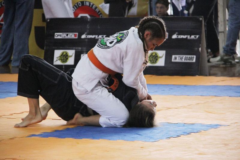 Anna Júlia foi vice-campeã brasileira de jiu-jitsu em 2025