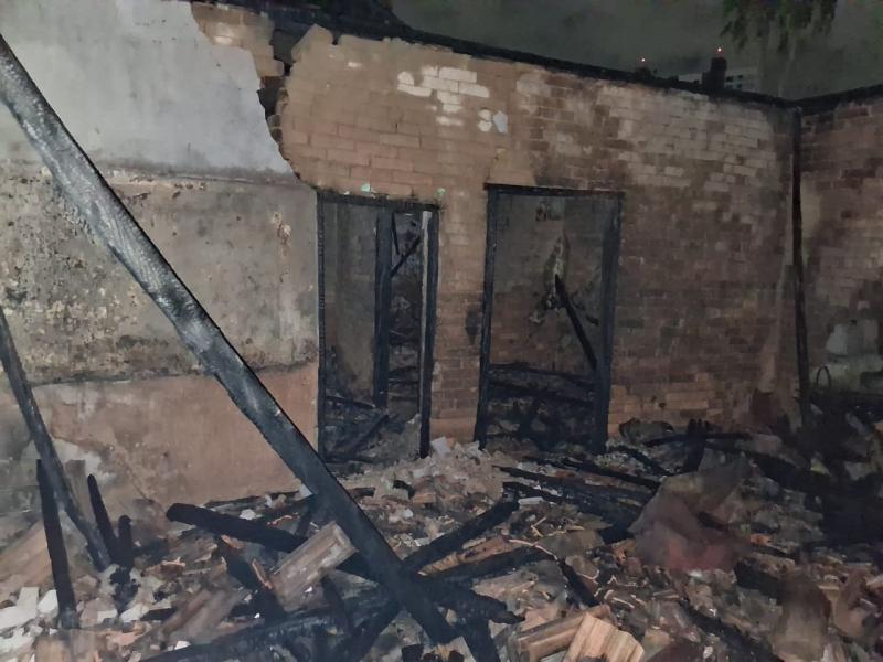 Fogo atingiu casa térrea, indica Defesa Civil, que pontua que não houve registro de vítimas