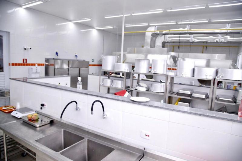 Bom Prato está localizado na Avenida Brasil