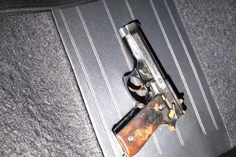 Rapaz foi atingido por cinco projeteis no tórax e um braço ao apontar pistola para PMs