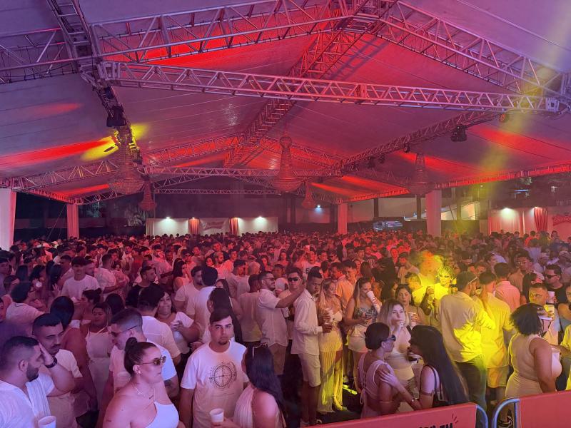 REVEILLON EUFORIA: ESPAÇO MONTADO NO CAMPO DE FUTEBOL DO TCPP