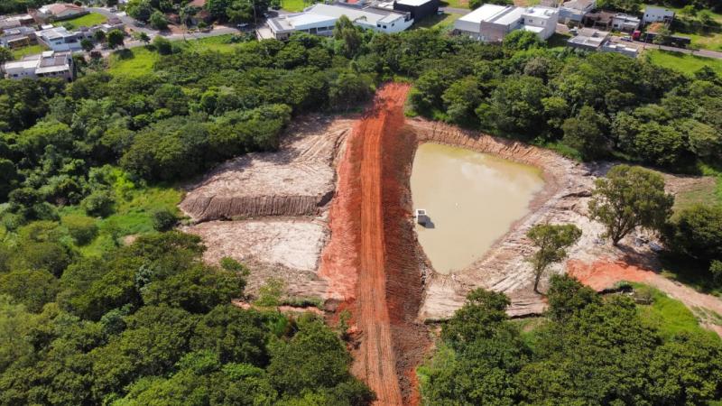 Construção do Bosque do Vale dos Lagos de Pirapozinho segue em ritmo acelerado