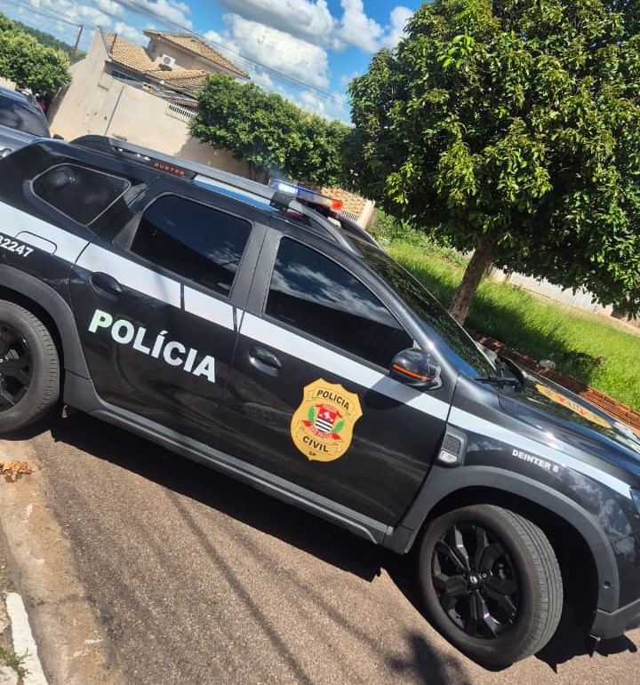 Durante ação da Polícia Civil, suspeito foi surpreendido no interior de um imóvel na Vila Soler