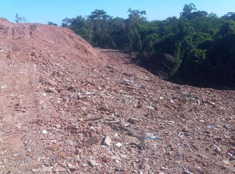 Trabalho é voltado à extinção do incêndio subterrâneo no local