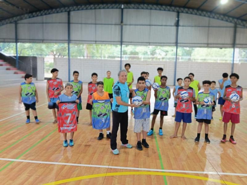 Para garantir o bom desempenho das oficinas, Semepp fez a entrega de novos materiais esportivos às oficinas