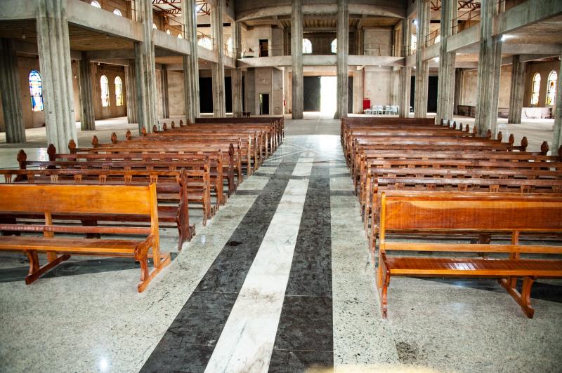 Obras têm progredido com o apoio da comunidade e campanhas de arrecadação