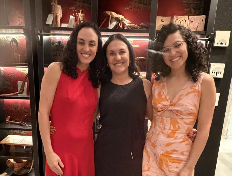 Flor (Fernanda), Bela (Isabela) e Céu (Selma) – curadoras do espaço de artes Poá Origens