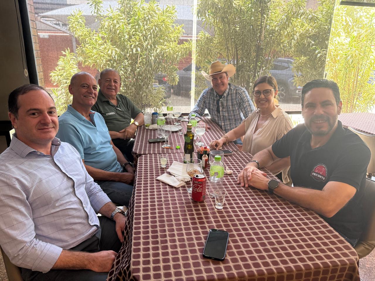 Participantes da reunião com a organização da Feicorte 2026
