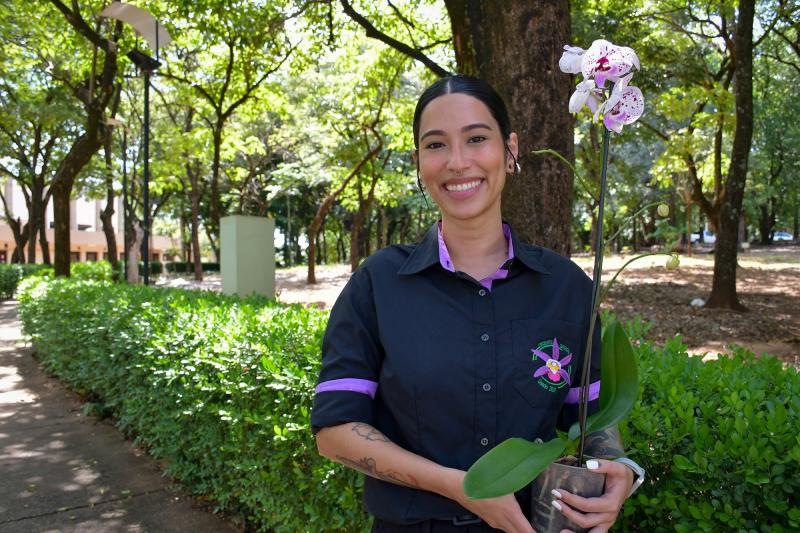 Laís Nogueira Watanabe: aprovada para receber o título de mestre em Agronomia 