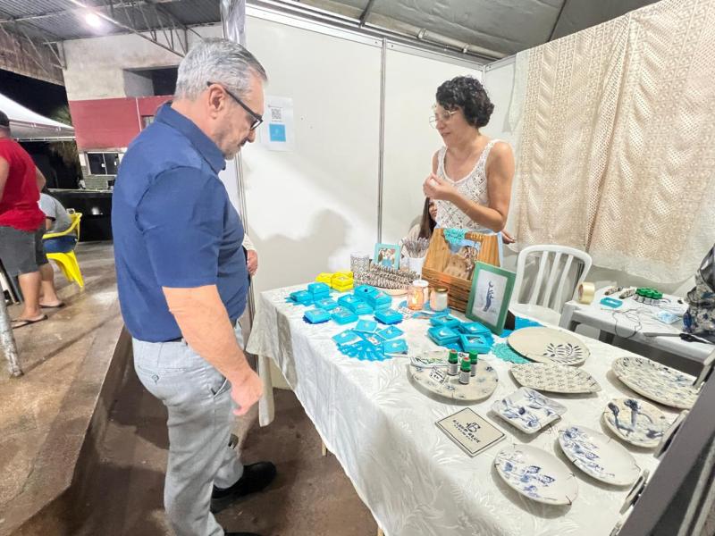 Celebrações tiveram início na quinta-feira (19), com desfile cívico, abertura oficial da Femei e show musical