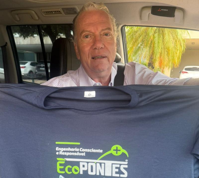 Protagonismo Técnico: Fernando Hungaro, engenheiro e diretor da Ecopontes, referência nacional em sistemas de transposição. Sua mais recente inovação, a ponte pivotante de pesos e contrapesos, representa um marco na engenharia de pronta resposta para a Defesa Civil e infraestrutura rural em todo o território brasileiro