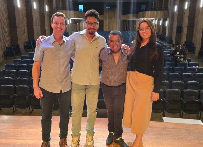 Paulo Sanches, Helber Henrique (1º secretário), Edison José (presidente) e Caroline Napoli (vice)