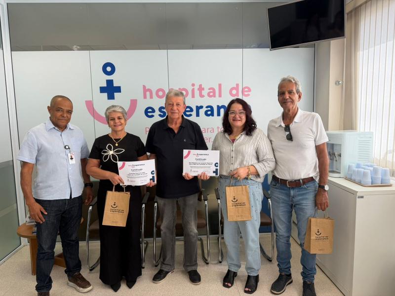 Vice-presidente, Jorge Guazzi, recepciona os voluntários da Corrente Feminina para o Bem de Porto Primavera
