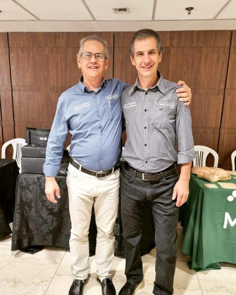 OS IRMÃOS TOI E GUTO SANTOS ESTAO A FRENTE DA ALPHAMASTER