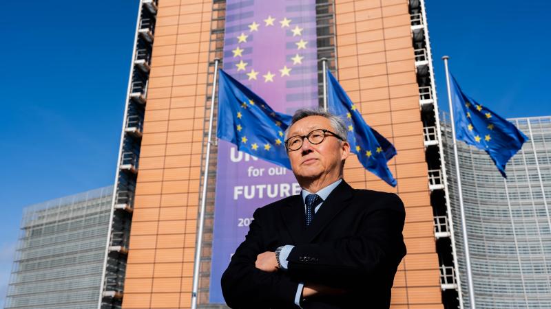 Josi Oshiai assume o LIDE Belgium, braço do grupo de líderes empresariais que acaba de iniciar atividades na capital belga, o centro nervoso das decisões da União Europeia