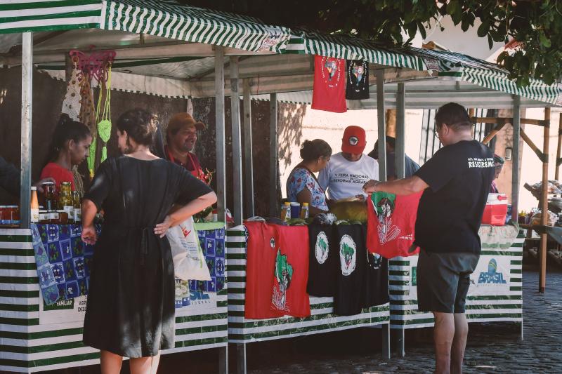 Feira da Reforma Agrária, Cultura e Economia Popular do Galpão da Lua acontece nesta sexta-feira