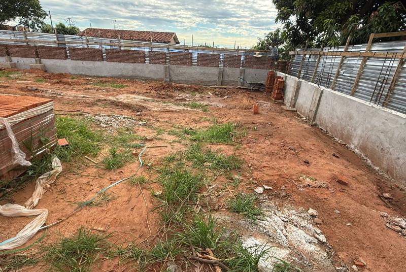 Início das obras de construção da sede do Lar e Abrigo Minha Casa de Pirapozinho