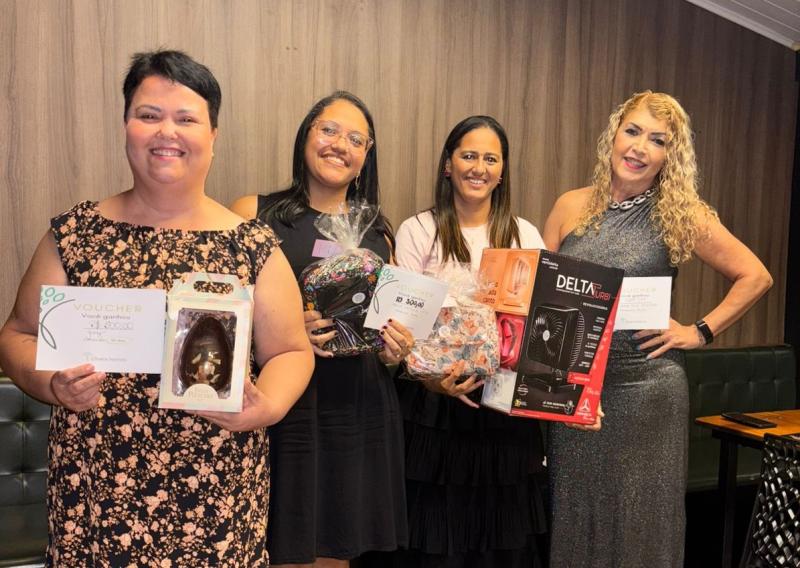 As campeãs: Lilia Araújo, Jaqueline Soares, Tathiane Barbosa e Noeli Henn