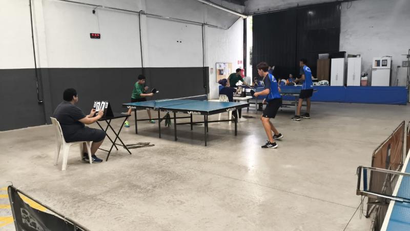 Atletas do tênis de mesa do Instituto Dalton Salomão de Epitácio 