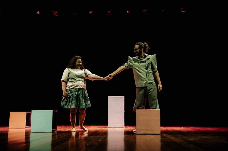 Espetáculo lança luz sobre vivências da população LGBTQIA+ no interior paulista
