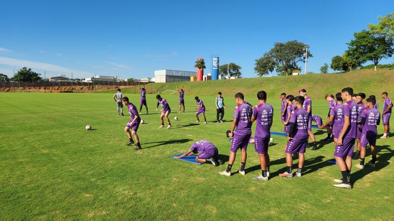 Treino do Sub-17 nesta quinta: preparação intensa para enfrentar o Marília
