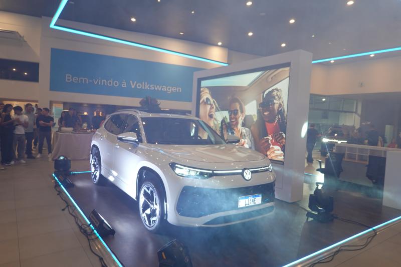 A nova Tiguan chegou prometendo uma experiência de mobilidade que atende aos clientes mais exigentes