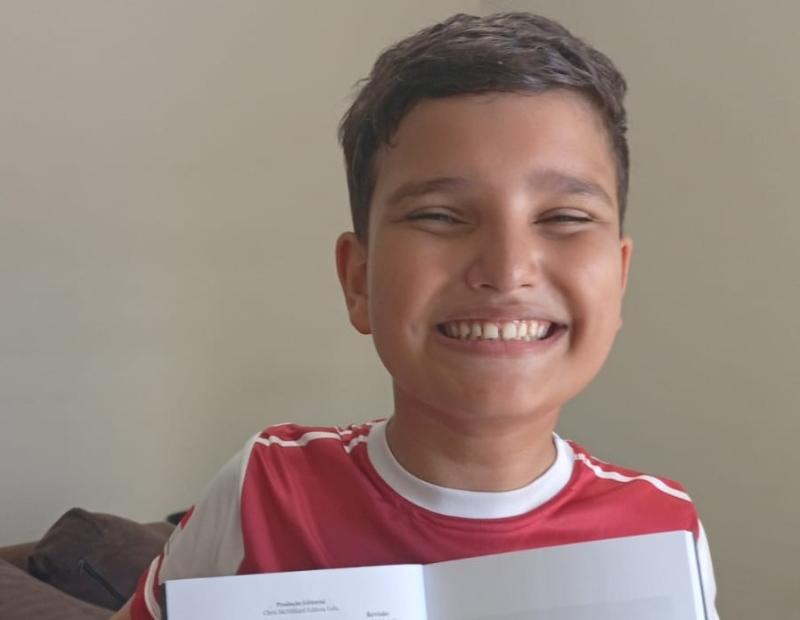 Aos 11 anos, Miguel co-assina obra inédita do Major Pontes, o astronauta brasileiro