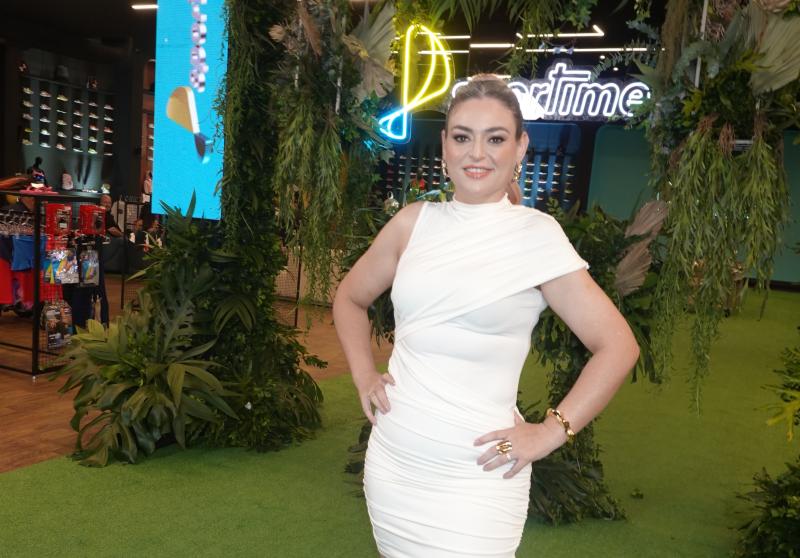A empresária Raiany Bagli, anfitriã da inauguração