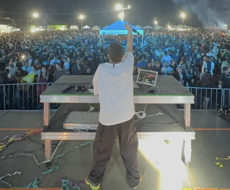DJ Marcelo Anitelli protagoniza apresentação eletrizante em Minas Gerais